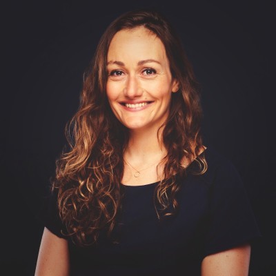 Julie Granger, Groupe Bertrand